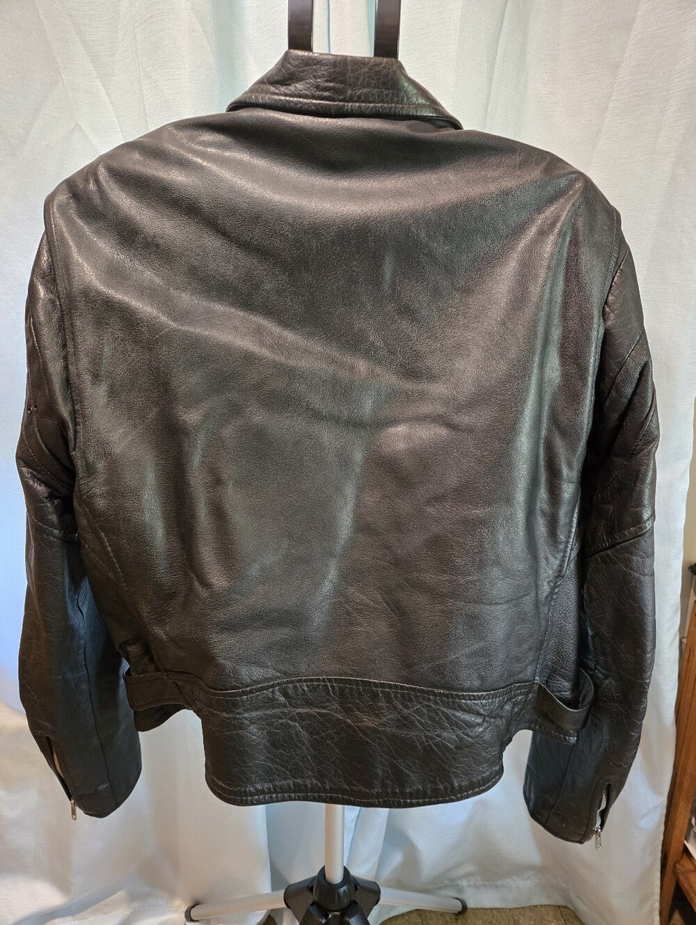 Men's Black Leather Biker Jacket - Classic Moto Style - Picture 2 of 5
